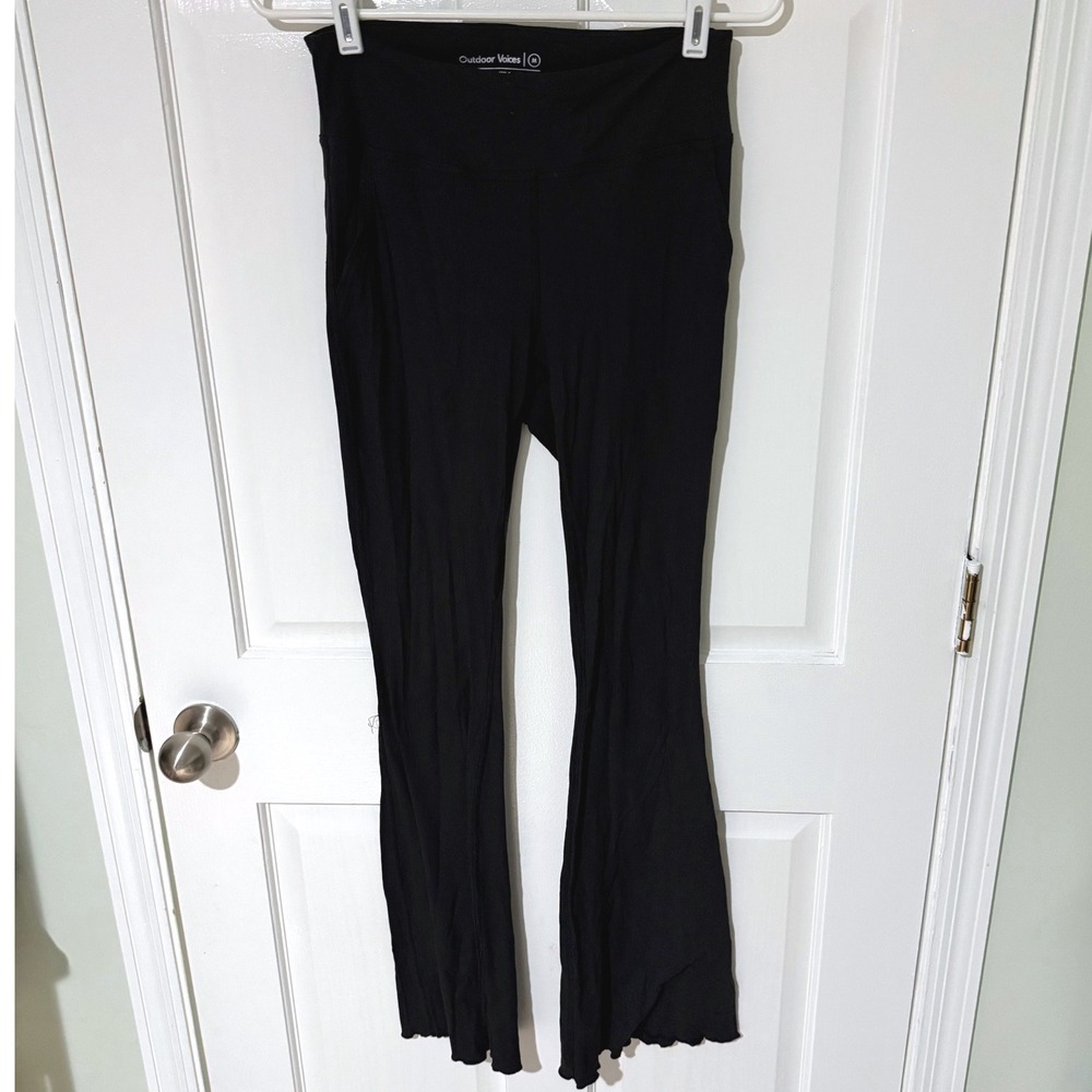 Outdoor Voices Black Ribbed Flare Pants‎ Lettuce Edge Hem Womens Size Medium
